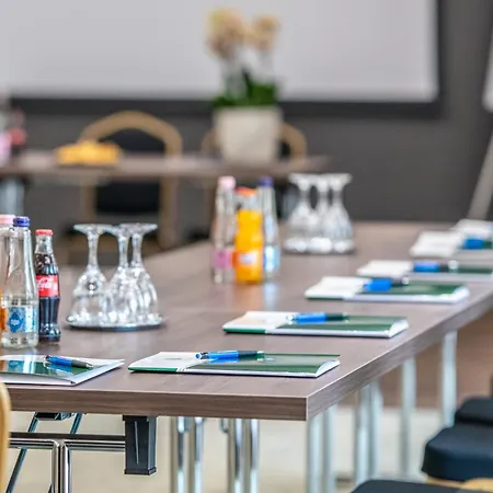 Szarvaskut ホテル 4*