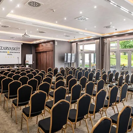 ホテル Szarvaskut ジルク