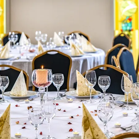 ホテル Szarvaskut