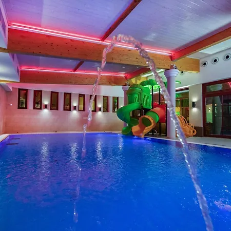 ホテル Szarvaskut ジルク