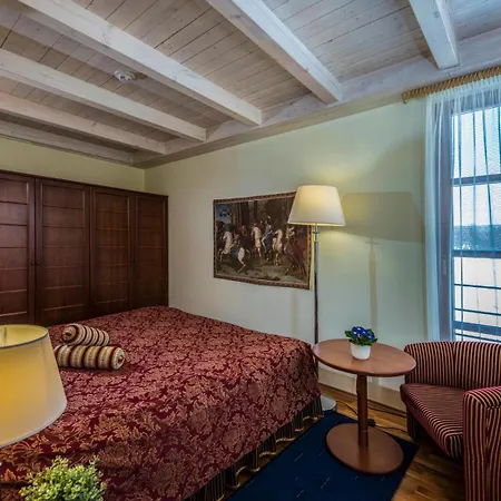 Hotel Szarvaskut 4*