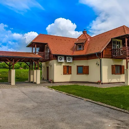 Szarvaskut 4*